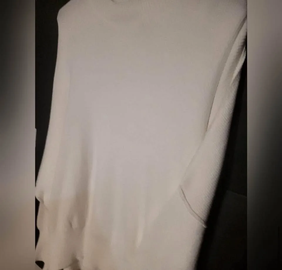 New Viscose mix Oversize Dex Cream Women's Sweater Size M image indicator(6)