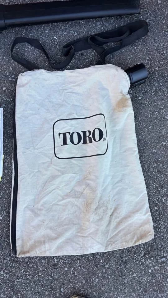 Toro 3 in 1 leaf blower / vac / mulcher *corded electric* - photo 4