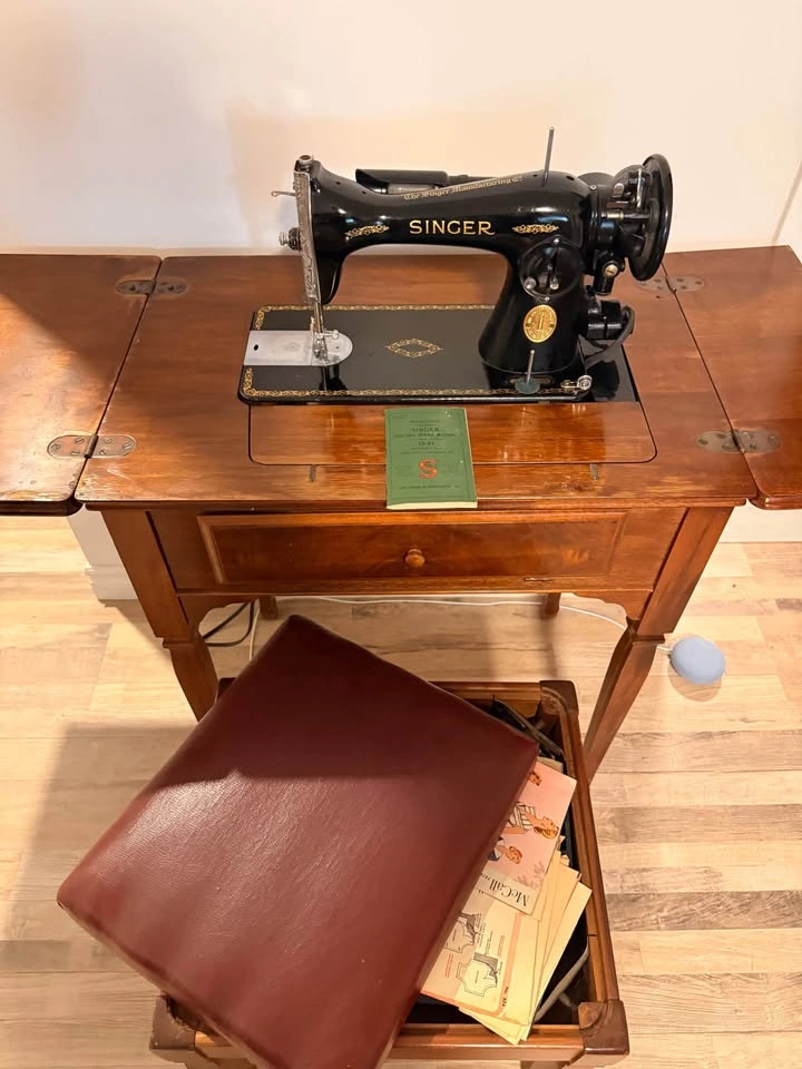 Antique sewing table - photo 2