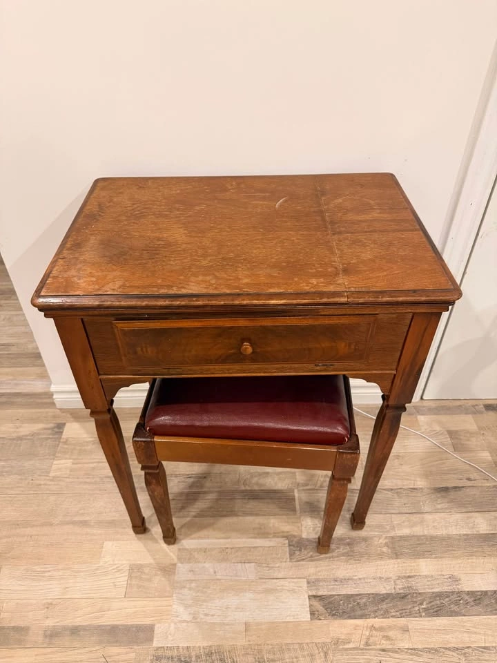 Antique sewing table - photo 5