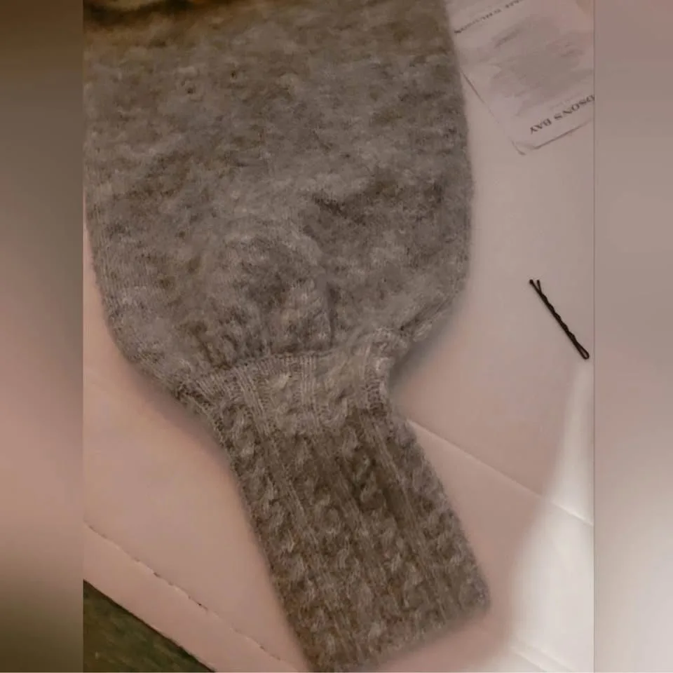 Yasbistra New Gray Melange  Very Soft Sweater Size Large image indicator(9)