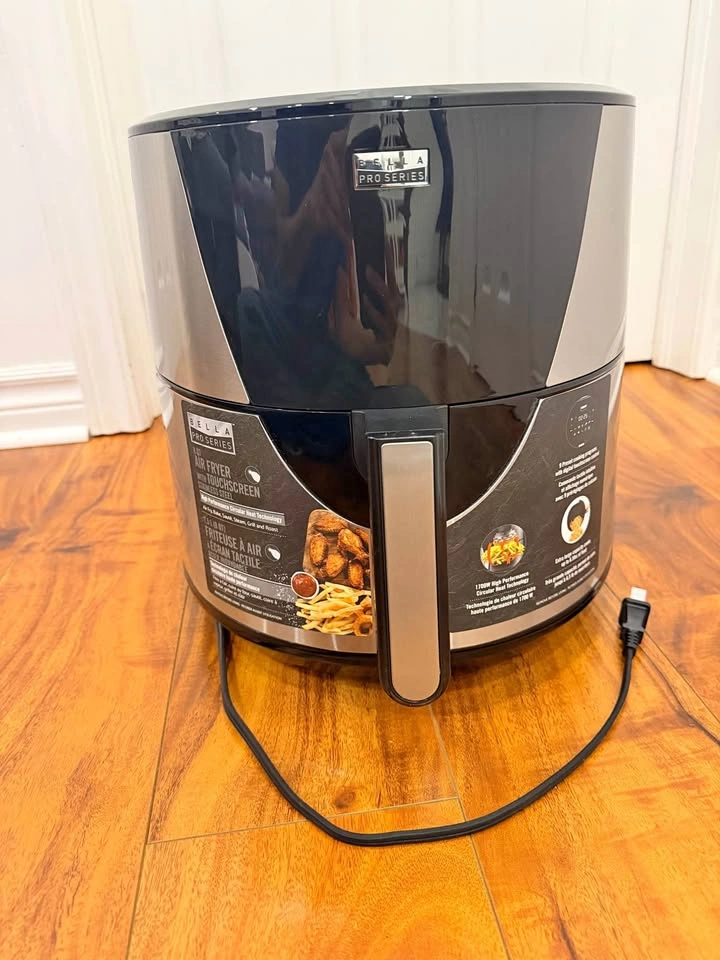 NEW Bella Pro Series 8 QT Air Fryer (One time used)