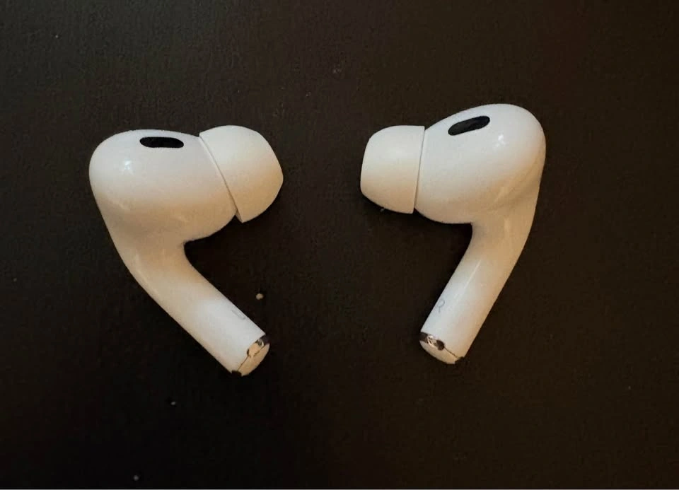 AirPods Pro First Gen - photo 2