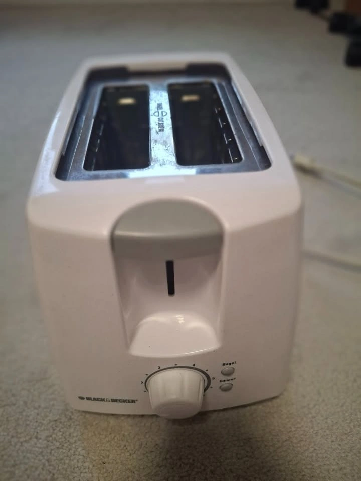 Black & Decker 2-Slice Toaster, Bagel Function, Adjustable Shade - photo 3
