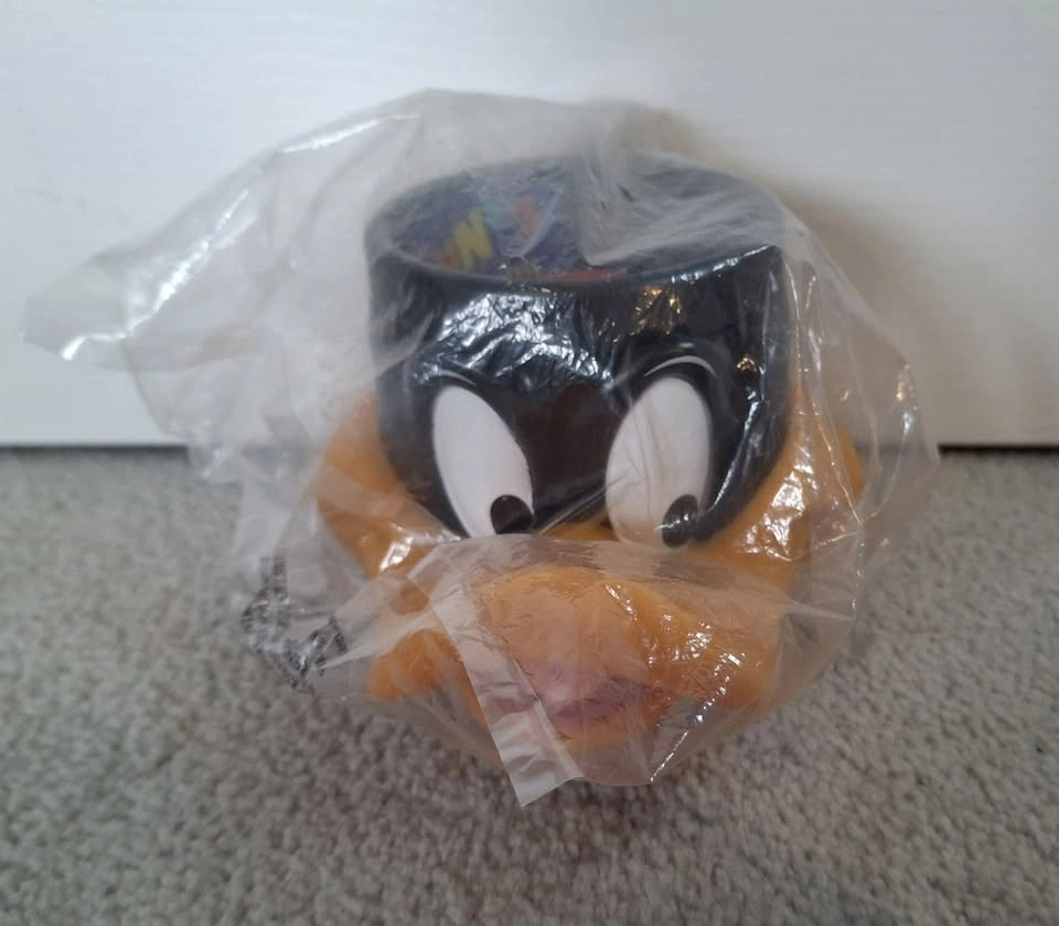 Sealed Looney Tunes Plastic Character Mugs: 1992 KFC/Warner Bros - photo 5