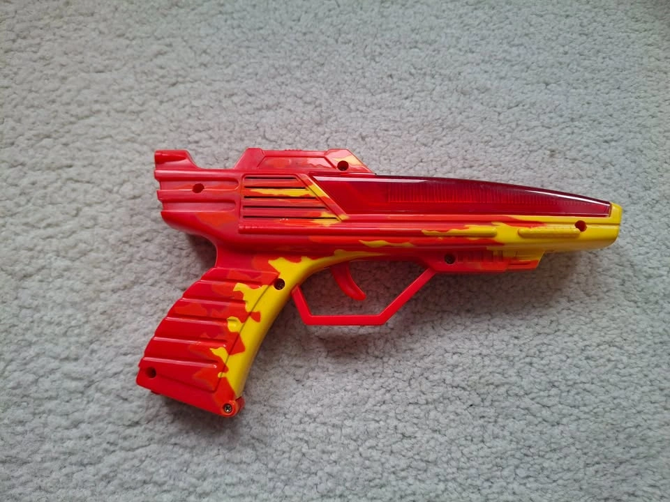 Vintage 90s Power Laser Electronic Toy Gun – Zellers - photo 3