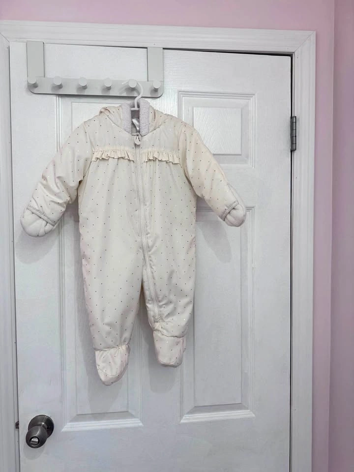 Carter’s Baby Snowsuit – 6–9 Months – Gently Used – $15