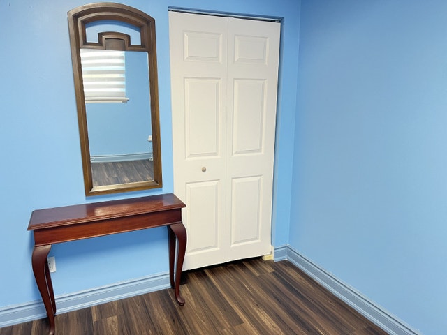 3 bed main floor clean place