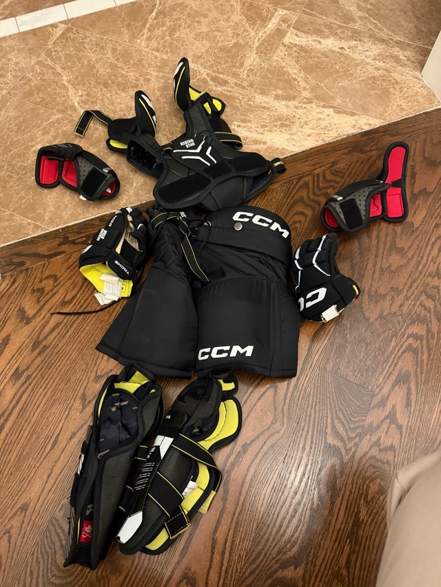 CCM Rising Star Elite Youth Hockey Protective Gear Set Large - photo 2