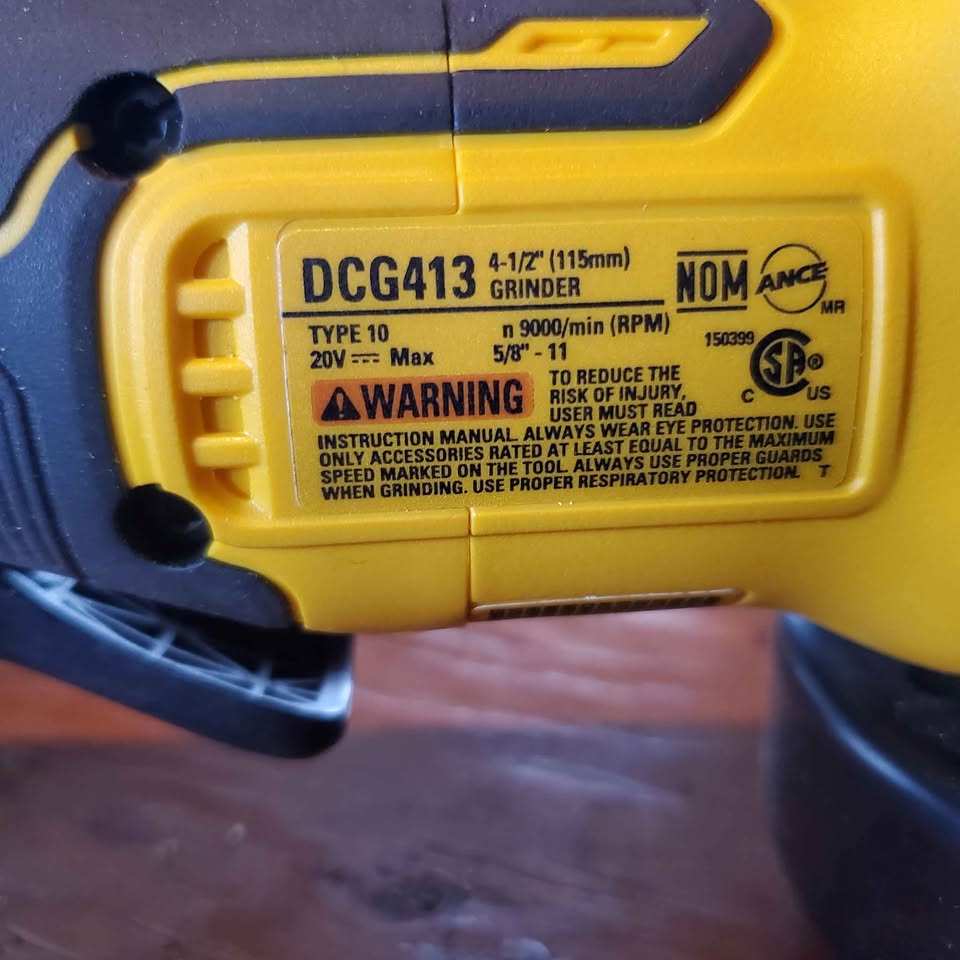 Dewalt grinder 20V XR - photo 2