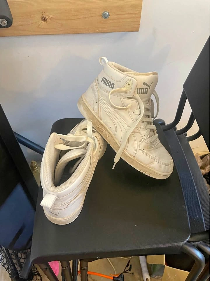 White Puma shoes Size 9