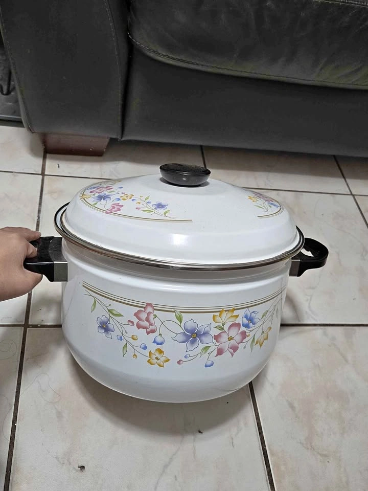 Vintage Stock Pot
