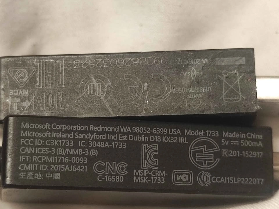 Microsoft Wireless Display Adapter Model 1733 - photo 2
