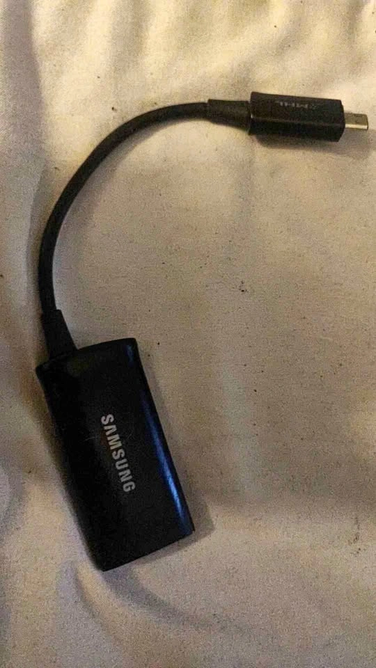 Samsung EPL-3FHUBE MHL to HDMI Adapter