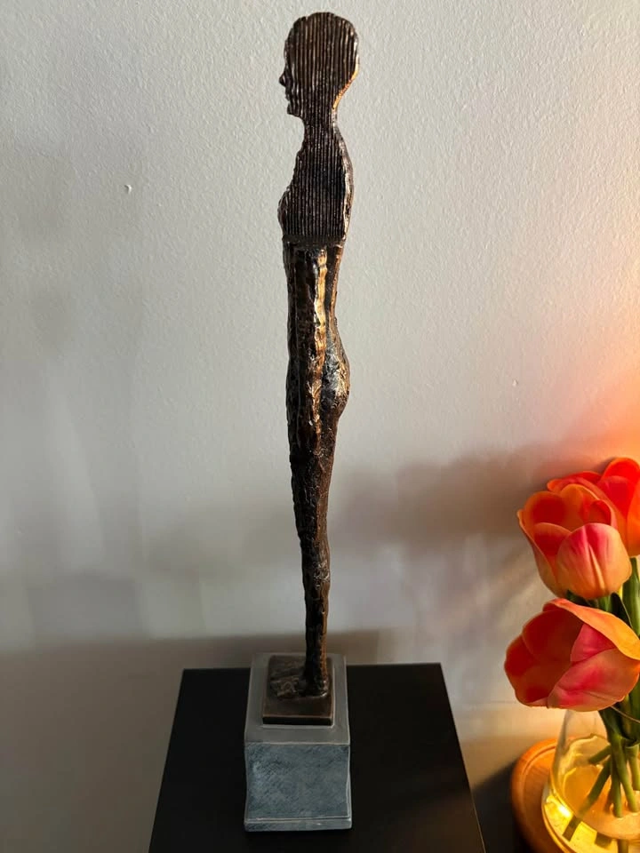 Vintage Giacometti-Style Resin Brutalist Standing Figure Sculptu - photo 2