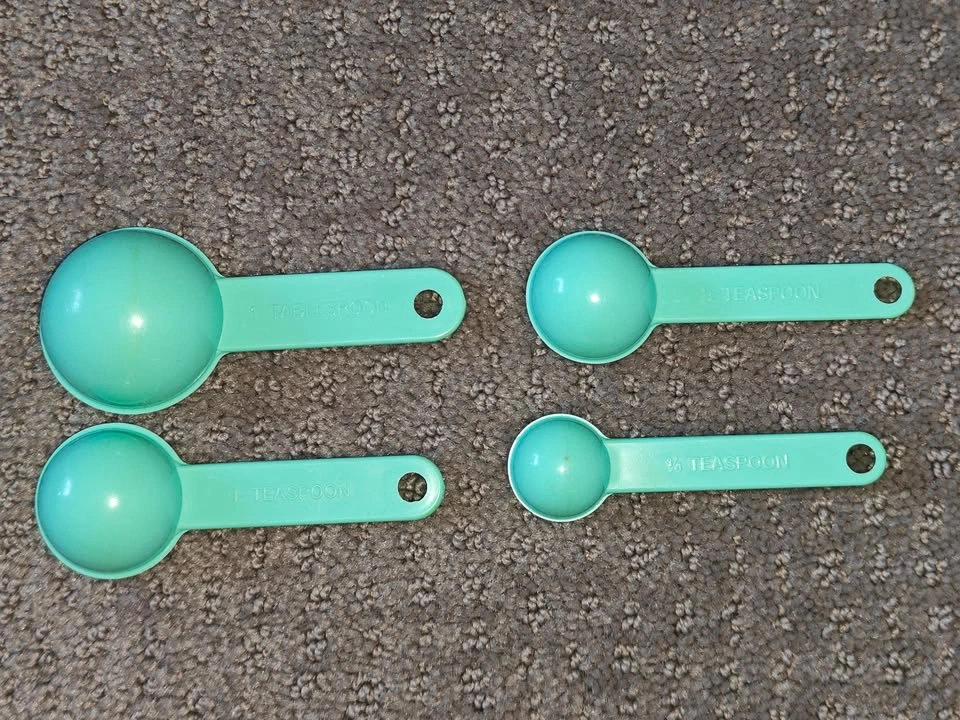 Set of 4 Measuring Spoons - 1 Tablespoon to 1/4 Teaspoon - photo 2