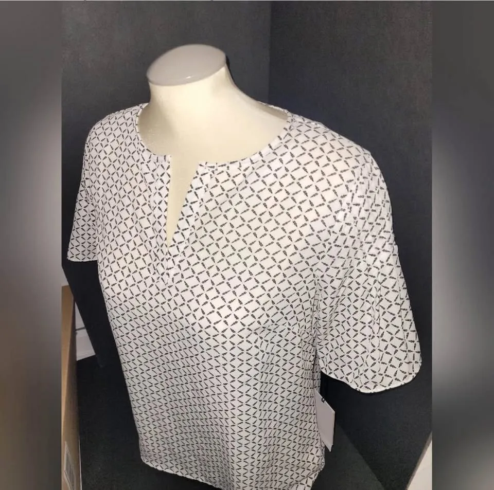 Ivanka Trump New White and Black Blouse Accent Sleeve With Tags image indicator(2)