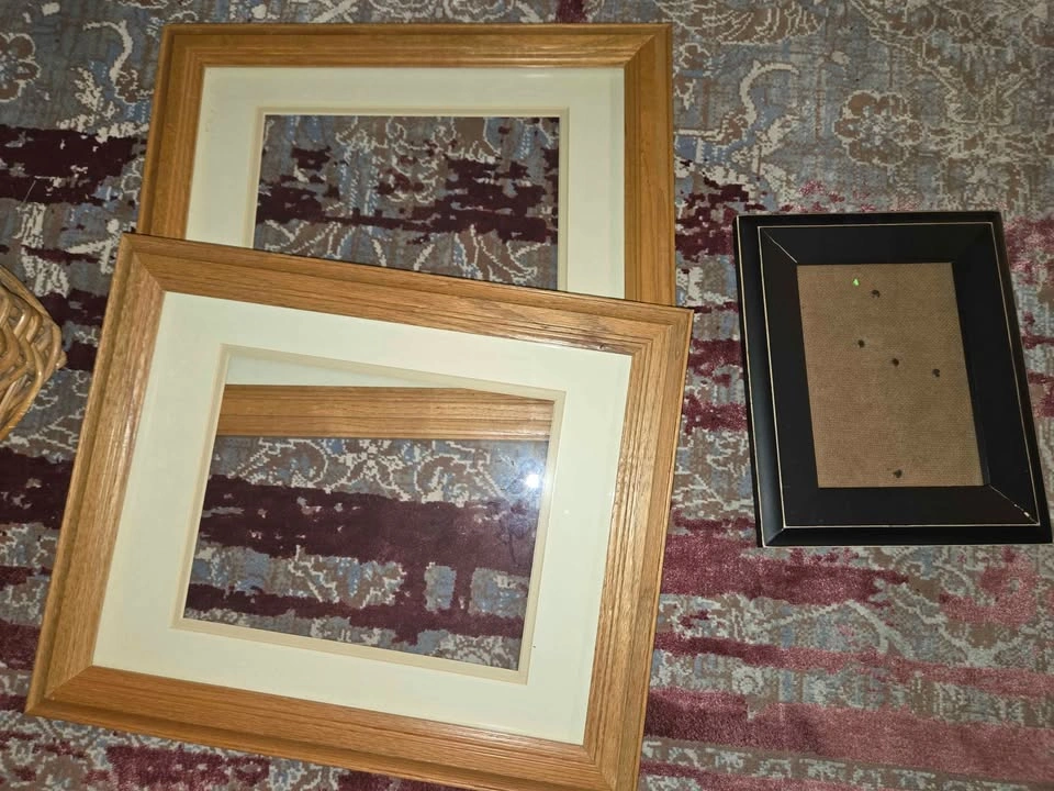 10 Picture Frame Variety Lot + Large Woven Wicker Storage Basket - photo 3