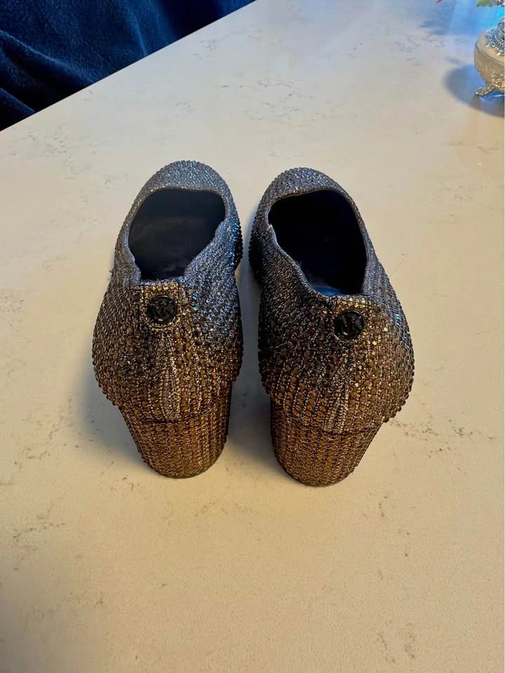 MK Michael Kors Bronze Studded Pumps / Bellies Size 8 - photo 2