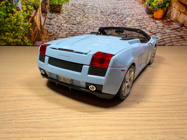 1:18 Brand New Lamborghini Gallardo Spyder Diecast Model - photo 4