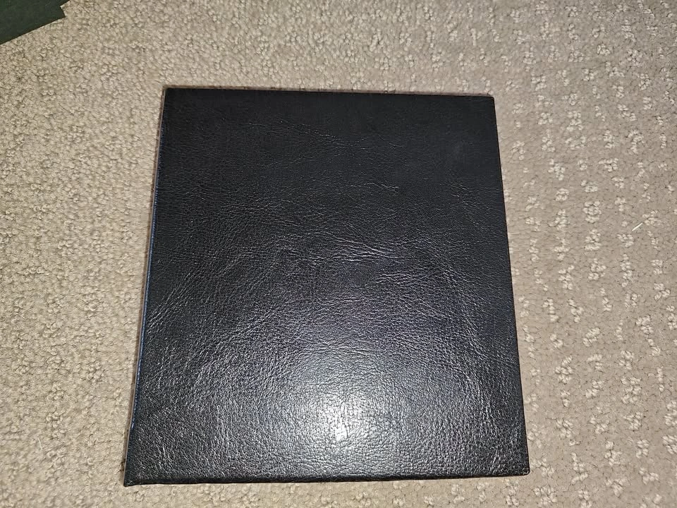 Gift Box - Holds 1 CD - Leather-Like Book Album - photo 2