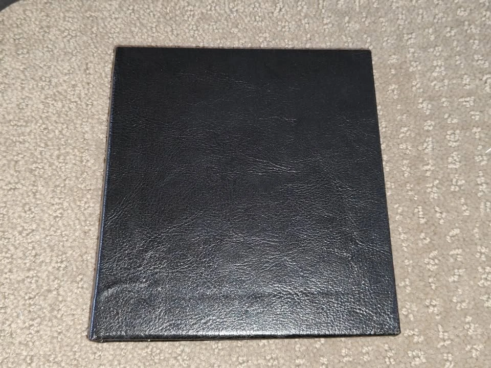 Gift Box - Holds 1 CD - Leather-Like Book Album - photo 3