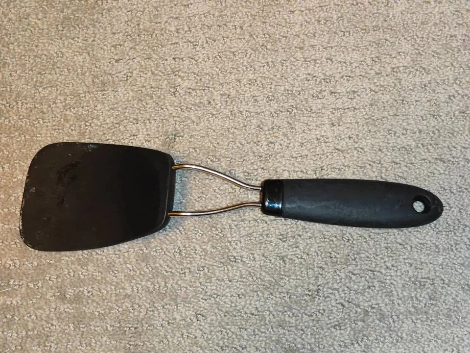 OXO Kitchen Spatula / Turner (Used Condition) - photo 3