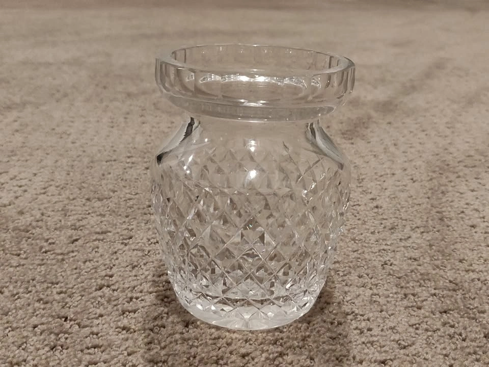 Heavy Glass Diamond Cut Mini Vase - 4-1/4" Tall - photo 5