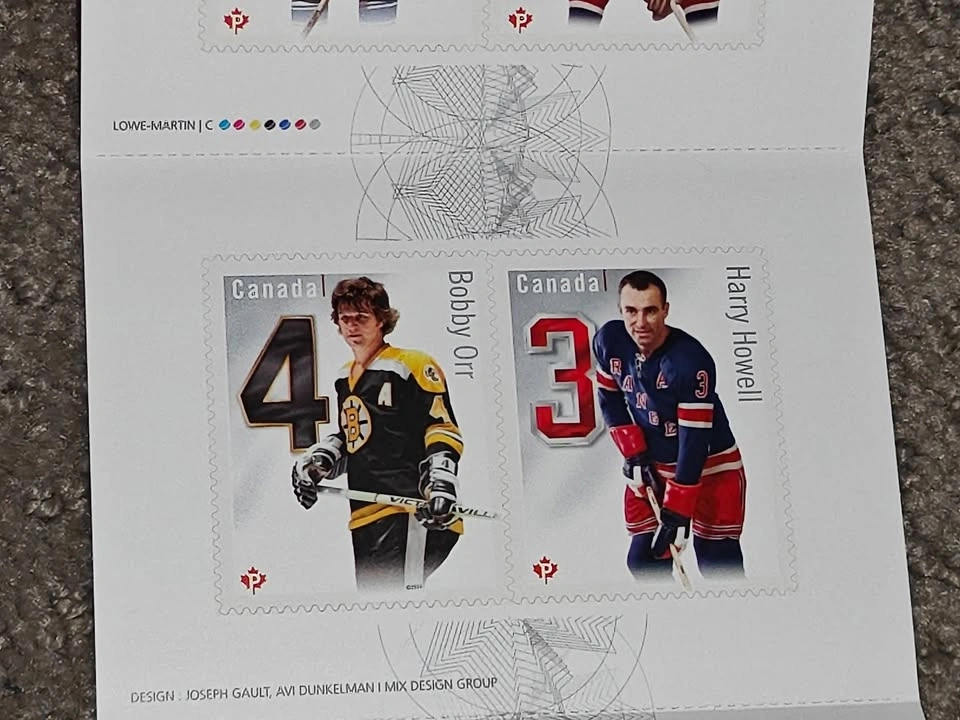 Stamp Booklet - Six NHL Hockey Legendary Defencemen Stamps - photo 3