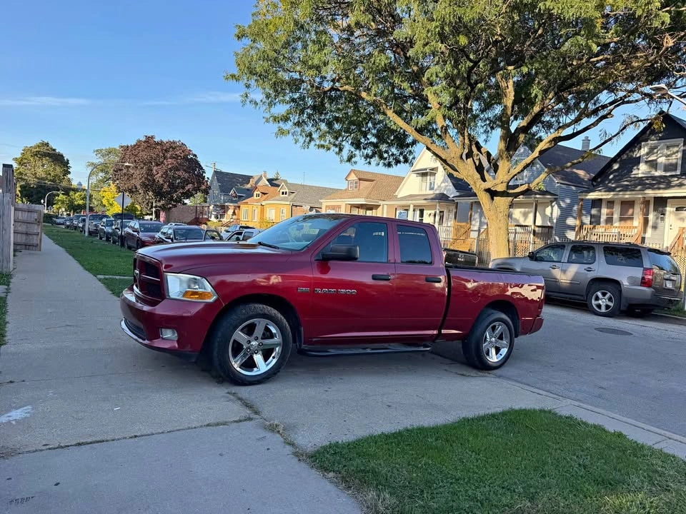 2012 Dodge Ram 1500 Mega Cab SLT Pickup 4D 6 1/4 ft