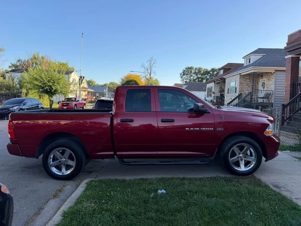 2012 Dodge Ram 1500 Mega Cab SLT Pickup 4D 6 1/4 ft - photo 4