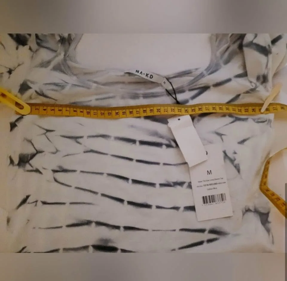 Na-KD Fitted Long Sleeve Crop Blouse Size M image indicator(5)