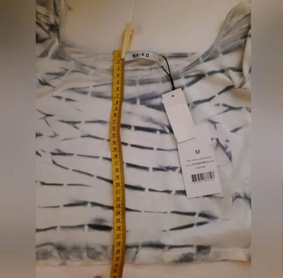 Na-KD Fitted Long Sleeve Crop Blouse Size M image indicator(6)