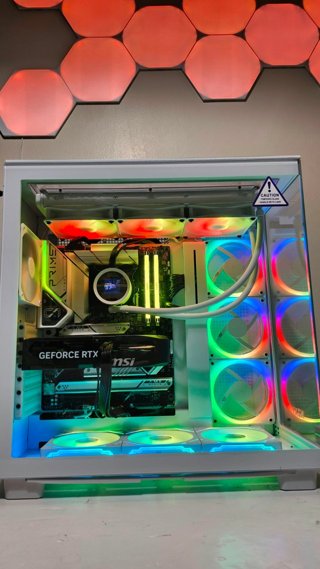 Ultra White i9 Gaming PC RTX 5070 + 32GB DDR5 - photo 3