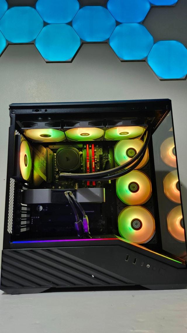 Ultra gaming PC RTX 5080 / Ryzen 7 7800X3D / 32GB DDR5 / 2TB SSD - photo 3