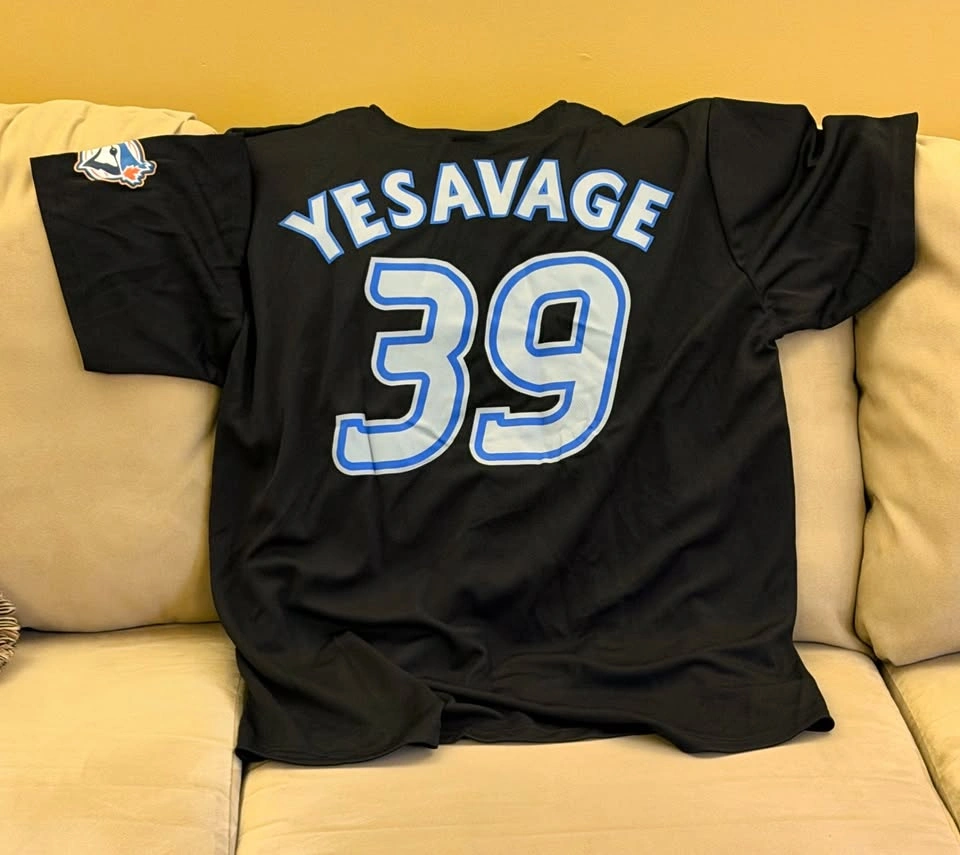 New XL Blue Jays Trey Yesavage Angry Bird Jersey - photo 2