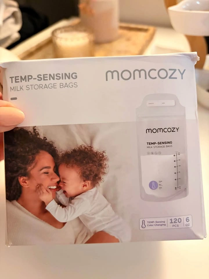Momcozy Temp-Sensing Milk Storage Bags