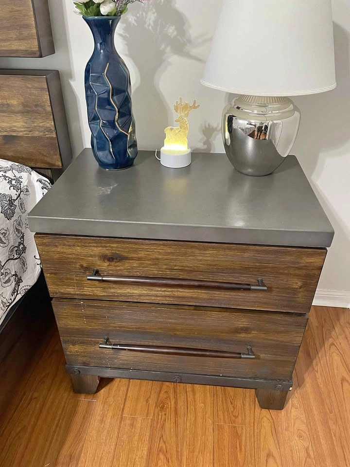 Like New Night Stand