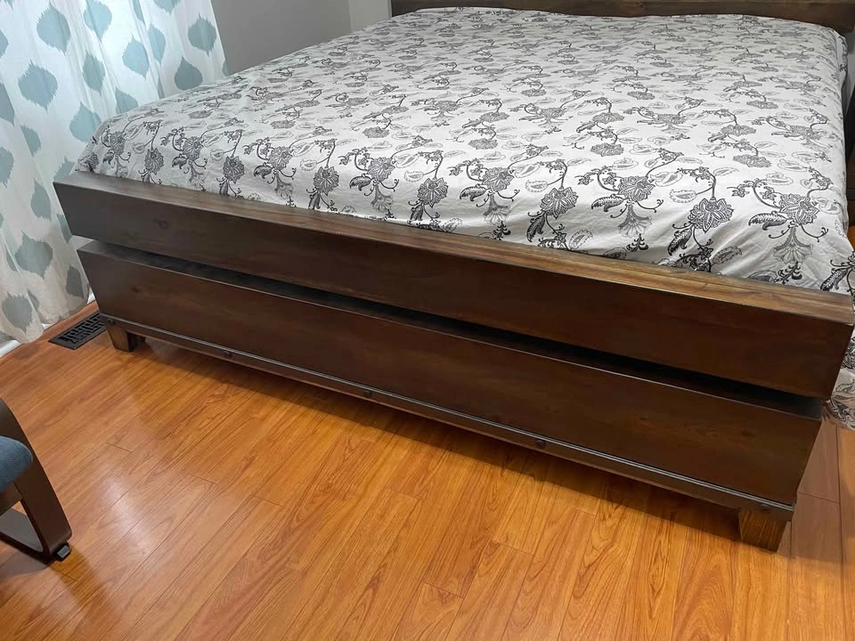 Like New Queen Bed Set Moving Sale - photo 3