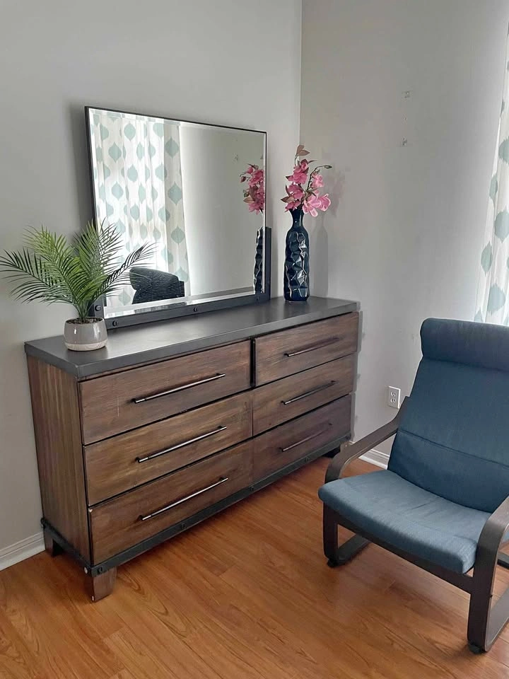 Like New Dresser for bedroom