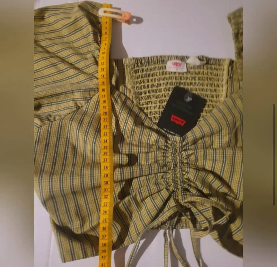 Levi's Devin Ruched Crop Blouse image indicator(3)