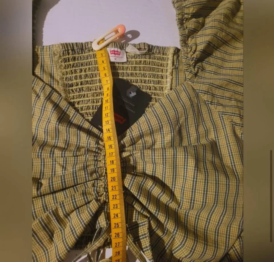 Levi's Devin Ruched Crop Blouse image indicator(4)