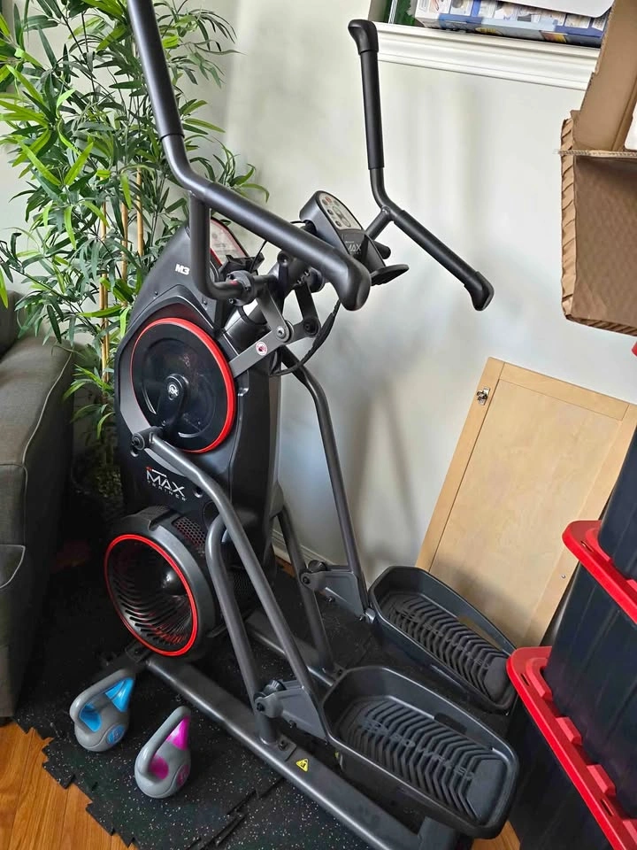 Urgent Moving Sale - Bowflex M3 MAX Elliptical Trainer