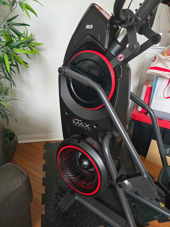Urgent Moving Sale - Bowflex M3 MAX Elliptical Trainer - photo 4