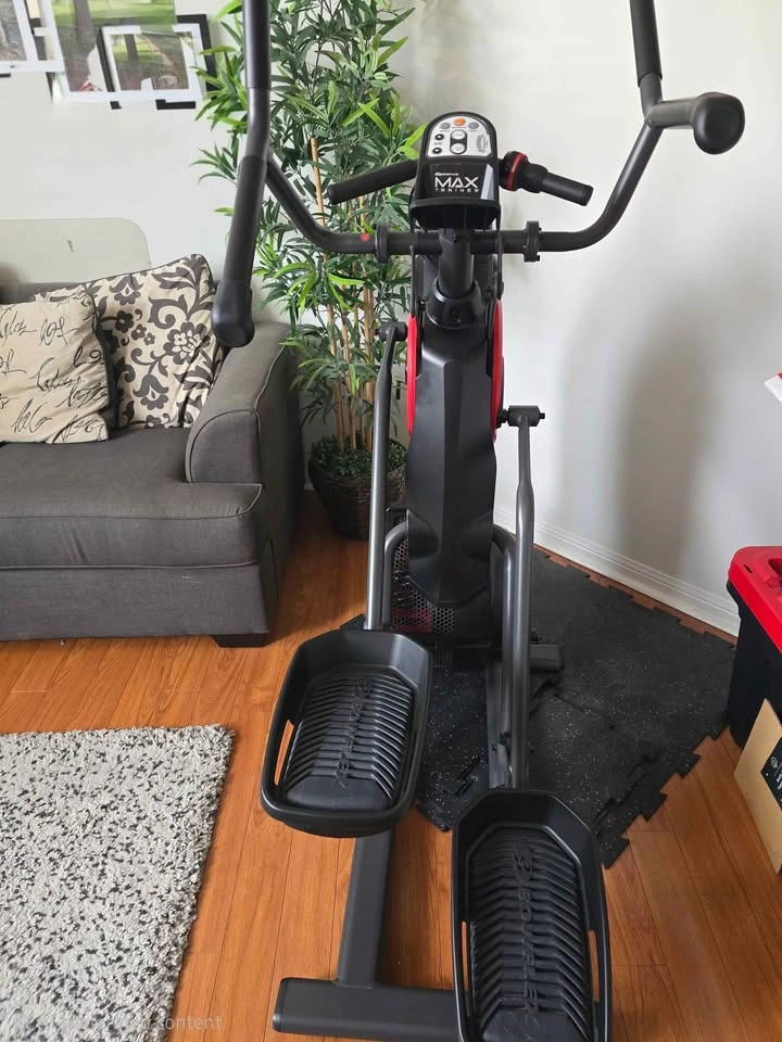 Urgent Moving Sale - Bowflex M3 MAX Elliptical Trainer - photo 5