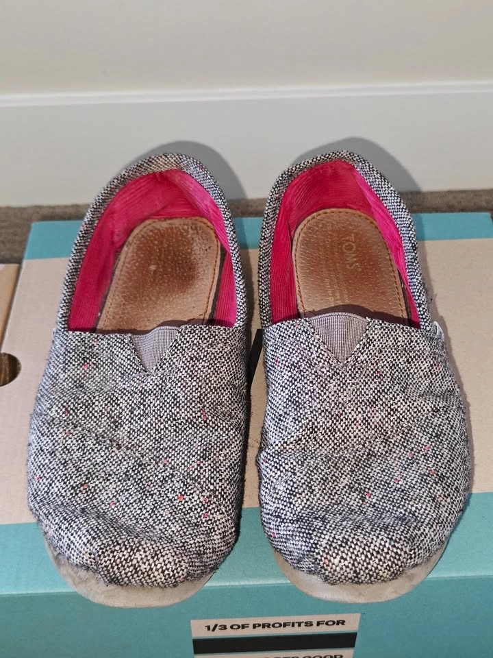 Toms Slip-On Shoes - Classic Silver Karsen - Women Size US W 8 - photo 2