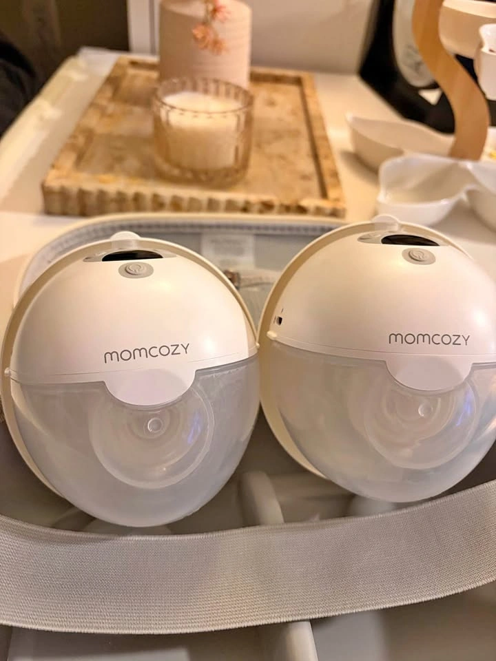 Momcozy M5 Wearable Breast Pumps