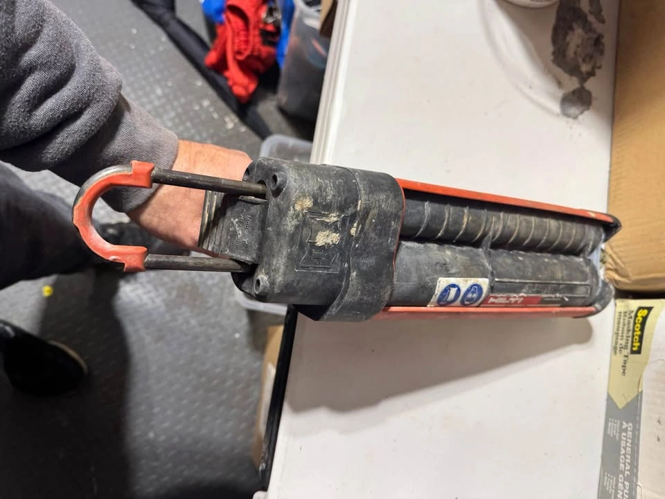 Hilti HD2500 Epoxy dispenser - photo 2