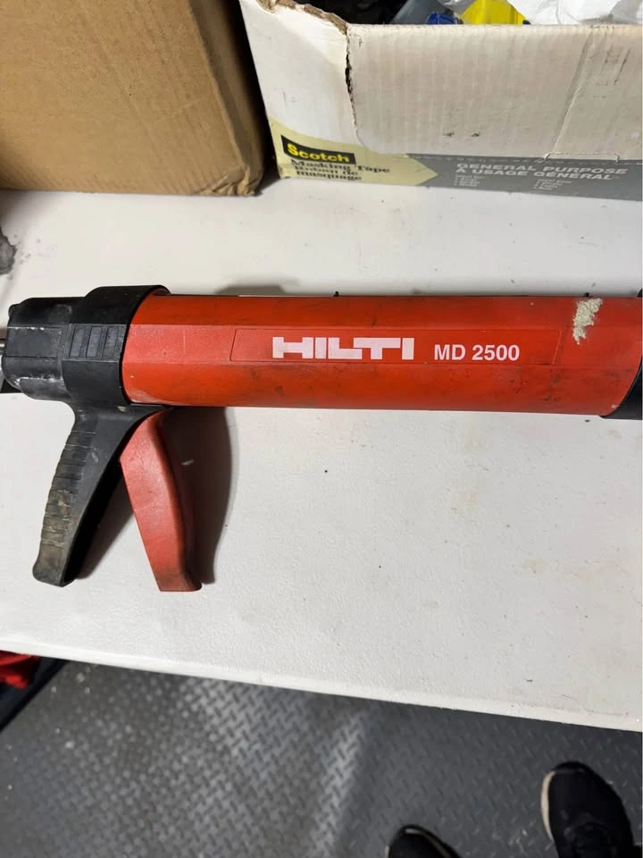 Hilti MD2500 epoxy dispenser