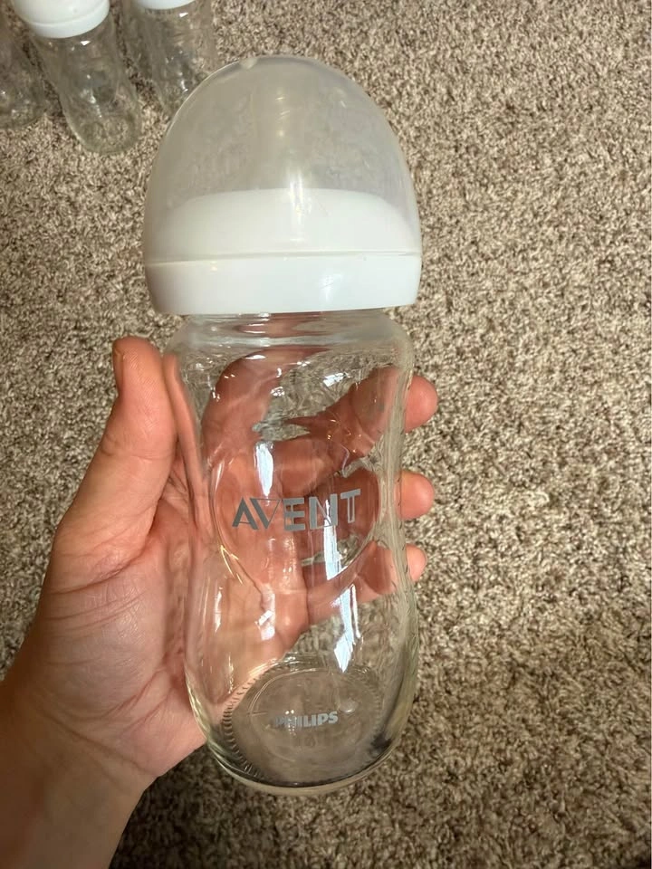 6 Glass Avent Baby Bottles - photo 3